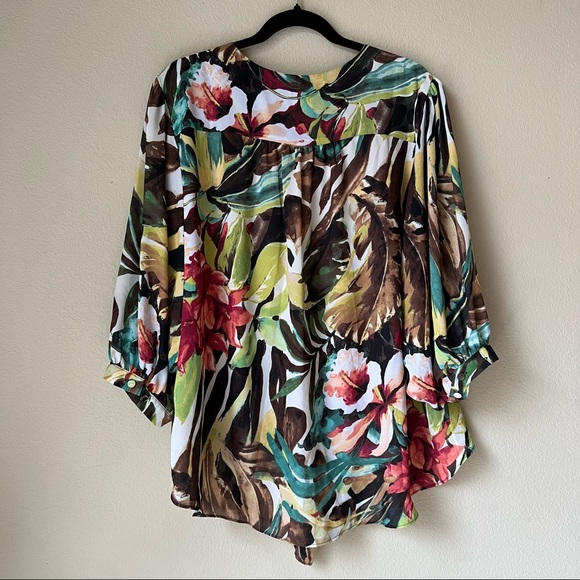 Chico's Tops - Chico's Tropical Print Blouse, size 3 (regular size 16-18)